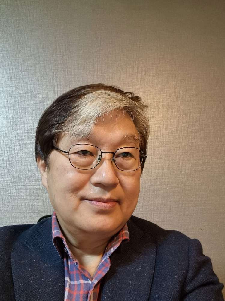 그림입니다.

원본 그림의 이름: 전의찬 (2021년 11월 30일) 1.jpg

원본 그림의 크기: 가로 2208pixel, 세로 2944pixel

사진 찍은 날짜: 2021년 11월 29일 오후 11:55

카메라 제조 업체 : samsung

카메라 모델 : SM-G998N

프로그램 이름 : G998NKSS3AUIN

F-스톱 : 2.2

노출 시간 : 1/60초

IOS 감도 : 640

색 대표 : sRGB

노출 모드 : 자동

35mm 초점 거